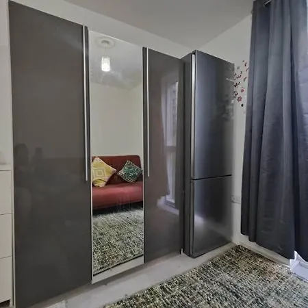 Canary Wharf Homestay London Exterior photo
