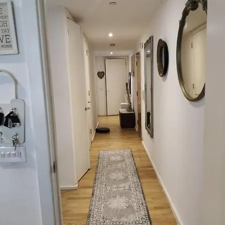 Canary Wharf Homestay London Exterior photo