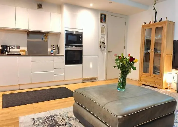 Canary Wharf Homestay